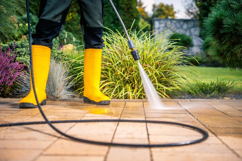Commercial Pressure Washing in Keewatin