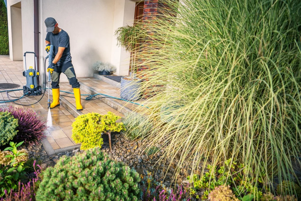 Commercial Pressure Washing in Hibbing